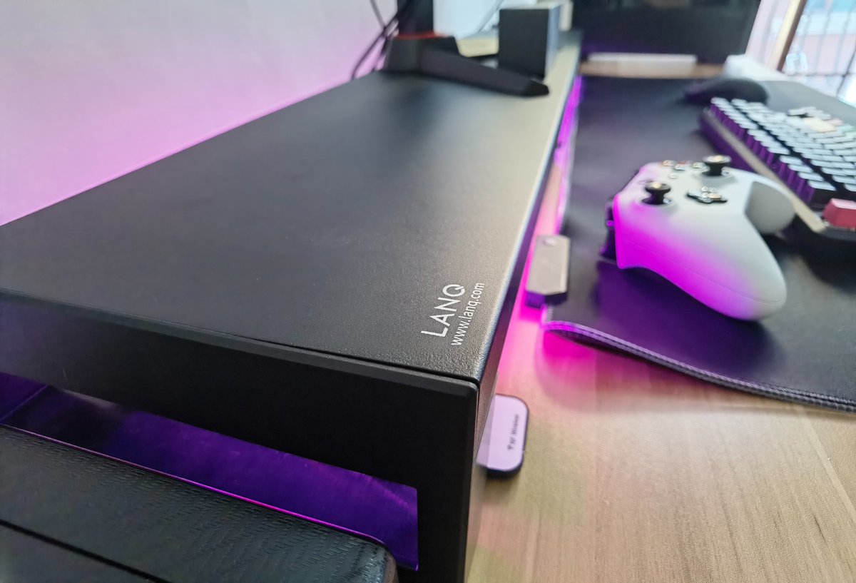 LANQ_Tech's tweet photo. LANQ PC Dock, Make your desktop setup full ritual.
😉😉#PCsetup #Cleansetup #Gamingsetup https://t.co/4K7rDGZdZD