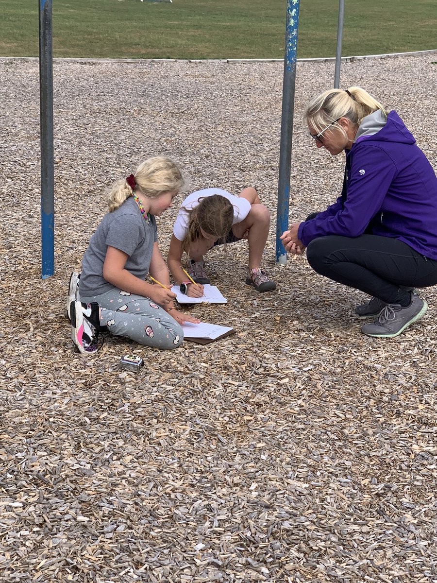 dibling17's tweet photo. @ghapsrobinson @ghschools @GHAssistantSupt Students enjoyed their first Summer Reading and Math clubs today at Robinson Elementary. Upper el kids worked on authors purpose and measurement. The younger students worked on making connections to text and number sense. 📚🧮 https://t.co/jipDPCXzWq