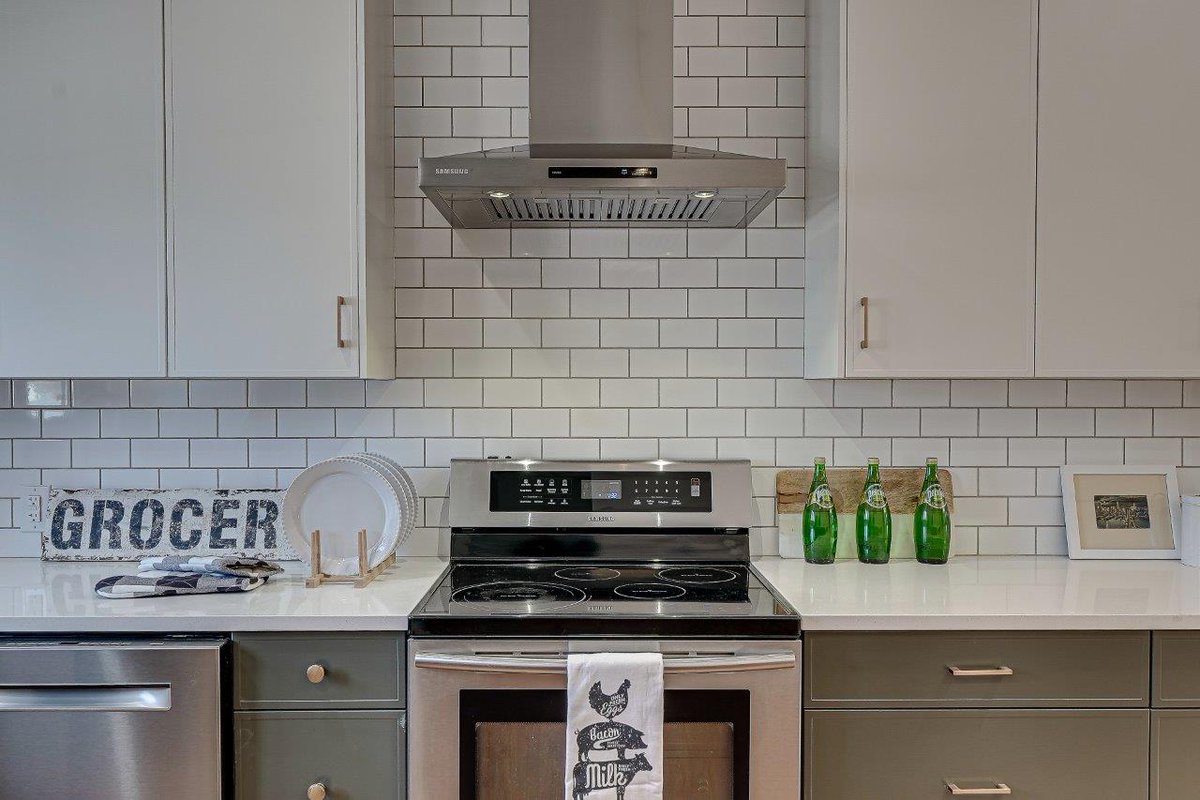 SuperiorCabinet's tweet photo. The Slim Shaker Door Style continues to dominate. This project is a great display of the Slim Shaker in both MDF and Wood. Have a peek. [Project – SUMMIT] https://t.co/EhBqW7VaJO

#SuperiorCabinets #SlimShaker https://t.co/BienWHW5sr