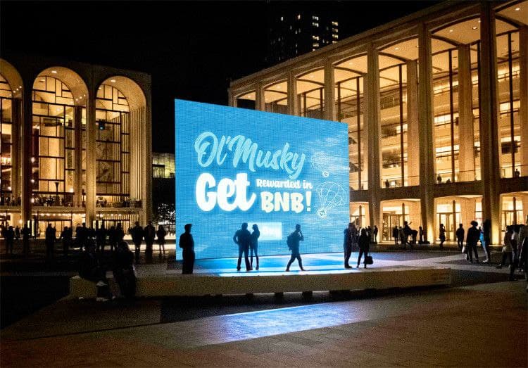 Dutch_Brat_NFT's tweet photo. OL' Musky popping up all over NYC 🤪

#OLMUSKY #BSCGem #Crypto @TokenOl https://t.co/MiZiDNddaB