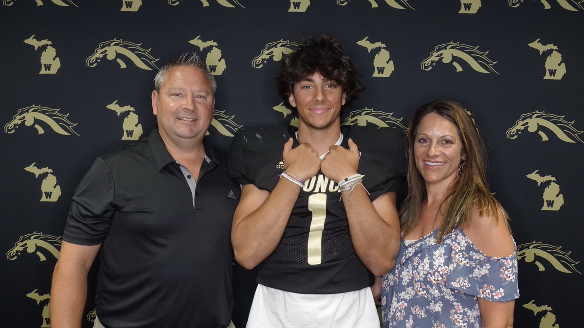 After a great visit to Western Michigan, I am excited to announce I have received my first Division 1 offer! Thank you <a href="/Joe_Palcic/">Joe Palcic</a> and the rest of the coaching staff for this opportunity! #LetsRide <a href="/WMU_Football/">Western Michigan Football</a> <a href="/CoachTimLester/">Tim Lester</a> @WMUCoachEspo <a href="/CoachCless/">Marvin Clecidor</a> <a href="/CoachZenner/">KC Zenner</a>