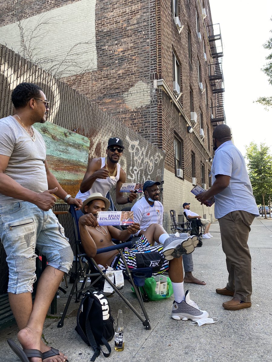 BrianBenjaminNY's tweet photo. We’re running a true grassroots campaign, supported by real New Yorkers across the city and I couldn’t be more proud. 

Rain or shine, let’s get out the vote today and make our voices heard! https://t.co/q4AT35yYrI