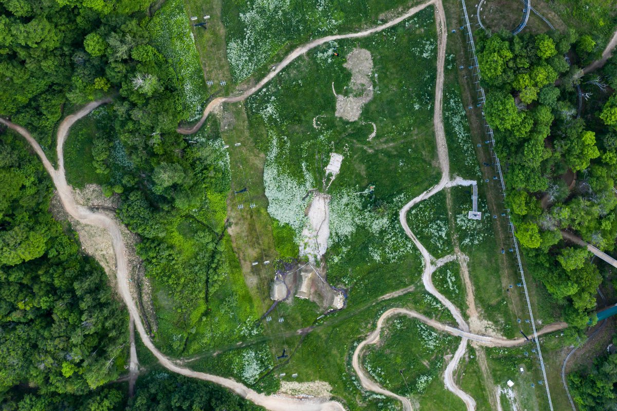 KillingtonMtn's tweet photo. Calling all mountain bikers! Registration is open for the rawest dual-slalom competition in the Northeast, @redbull Raw Slalom!

Peep the course pre-build in this aerial shot of Snowshed base area. 👀 https://t.co/OiaZdVtmr6

@redbullbike #RedBullRawSlalom #beast365 #killington https://t.co/CGngbizeb0