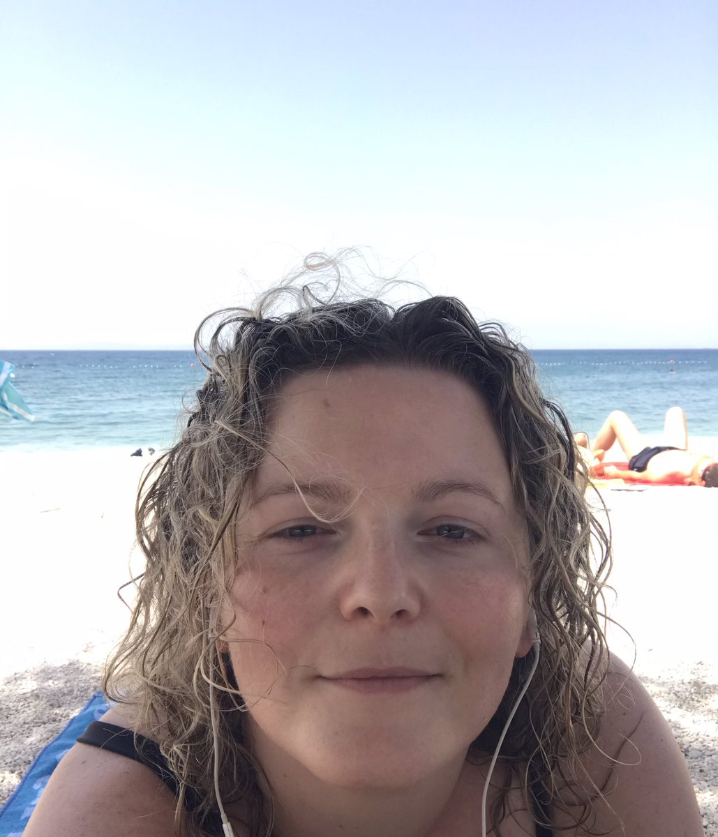 ivana_brekalo's tweet image. This is me, a woman scientist, dressed appropriately (🙄yes, this is a subtweet🙄) for enjoying the online @MOFschool from a beautiful Croatian beach. Those coffee and lunch breaks work really well as swim breaks 😂🤩 #ConferenceMode #Professional #ThisIsWhatAScientistLooksLike
