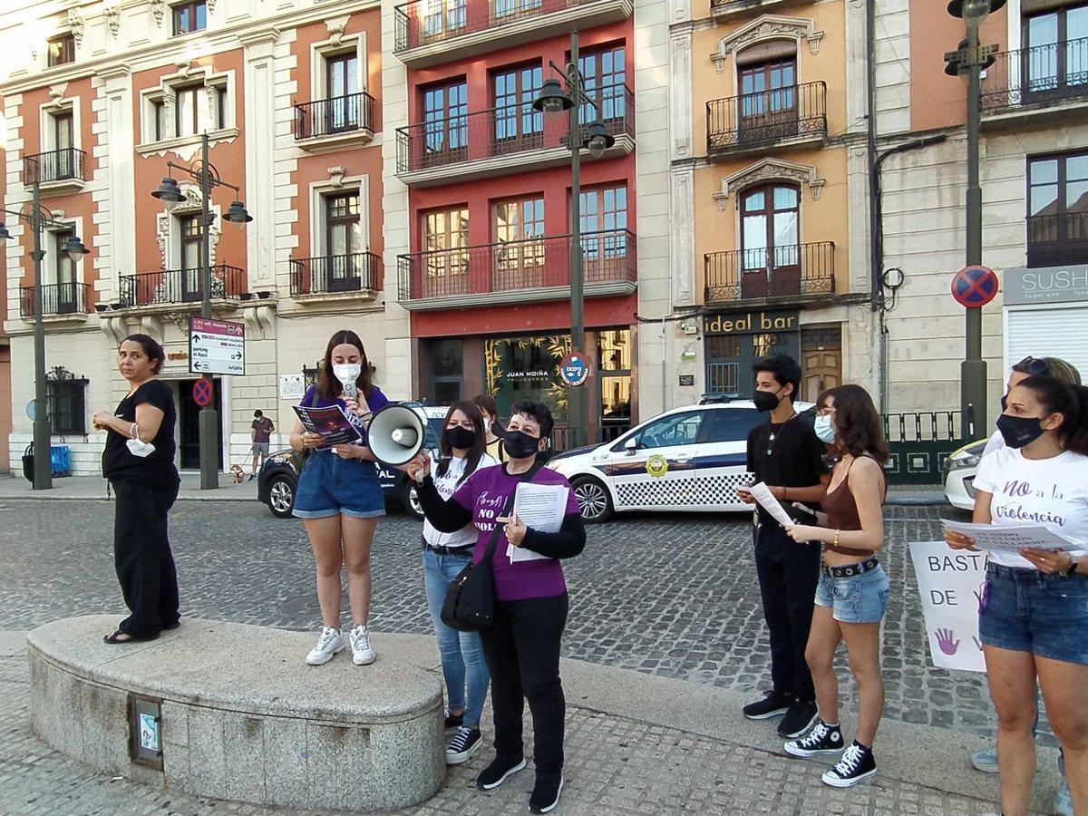 IntersindicalV's tweet photo. #22juny manifestacions contra la #ViolènciaMasclista
Ja n'hi ha prou, no més dones assassinades #NiUnaMenys
@DonesIV @OrgMujeresCI
@IntersindicalV https://t.co/5ieG8l3fzf