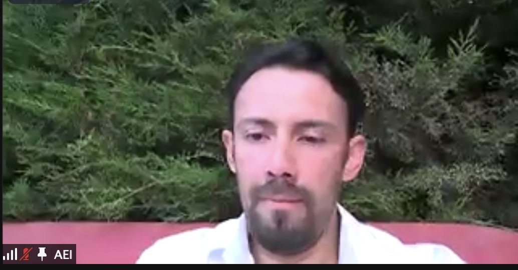 ReinventaEc's tweet image. "Hemos encontrado que uno de los grandes desafíos que tenemos como #país es conectarnos regionalmente. Tenemos que homologar varios procesos para que cuando venga inversión extranjera, todos hablemos el mismo idioma". @andreszuritad