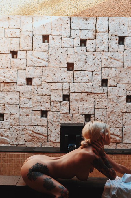 i love my tits https://t.co/bHx4hB8SDG