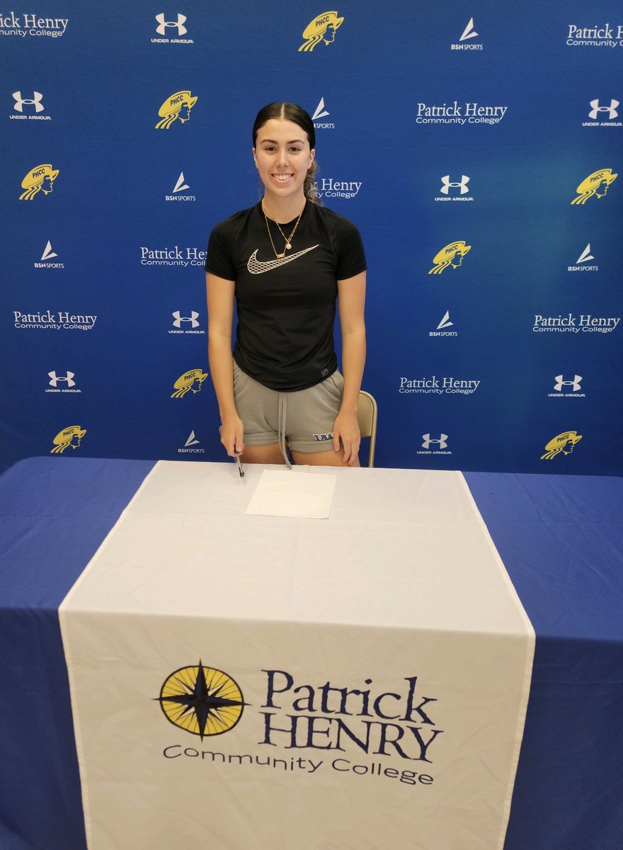 SavanahStaples's tweet photo. Signed to Patrick Henry Community College! Now time to continue putting in that work🥳 https://t.co/LoUHt0UdeM