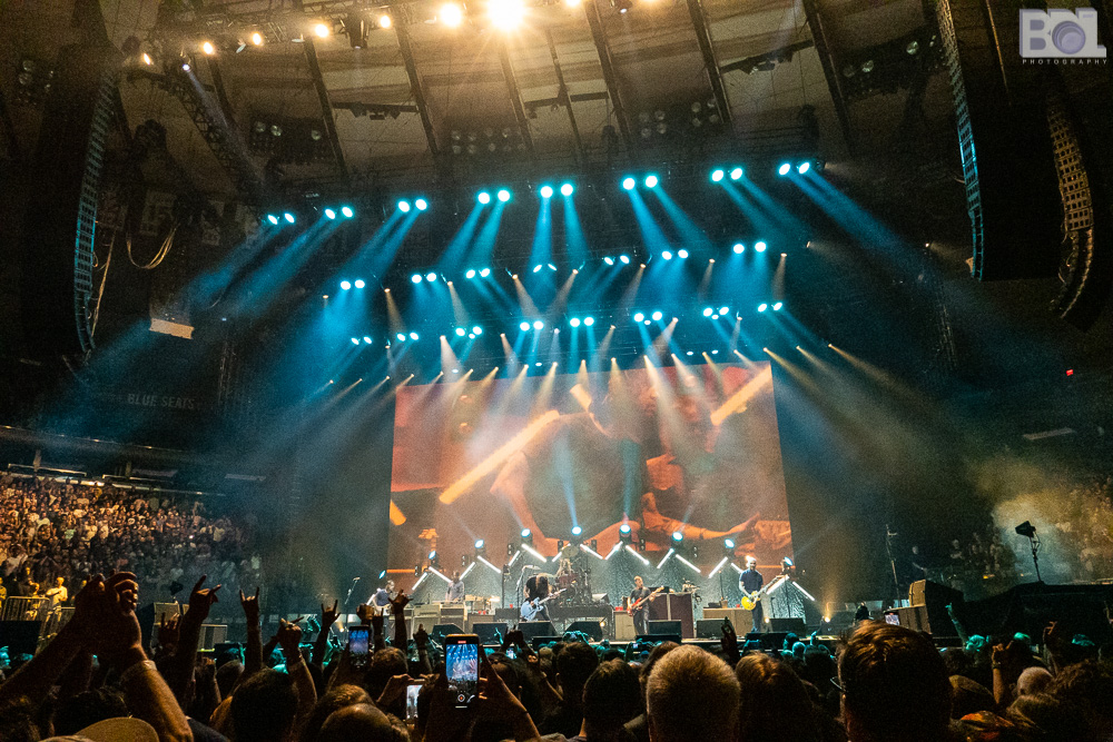 BoneyDiego's tweet photo. Man Sunday night was special with @foofighters at @TheGarden #foofightersmsg #rockisback #bdlphotography @boneydiego #sonyrx100vii https://t.co/fP5ilHho5n