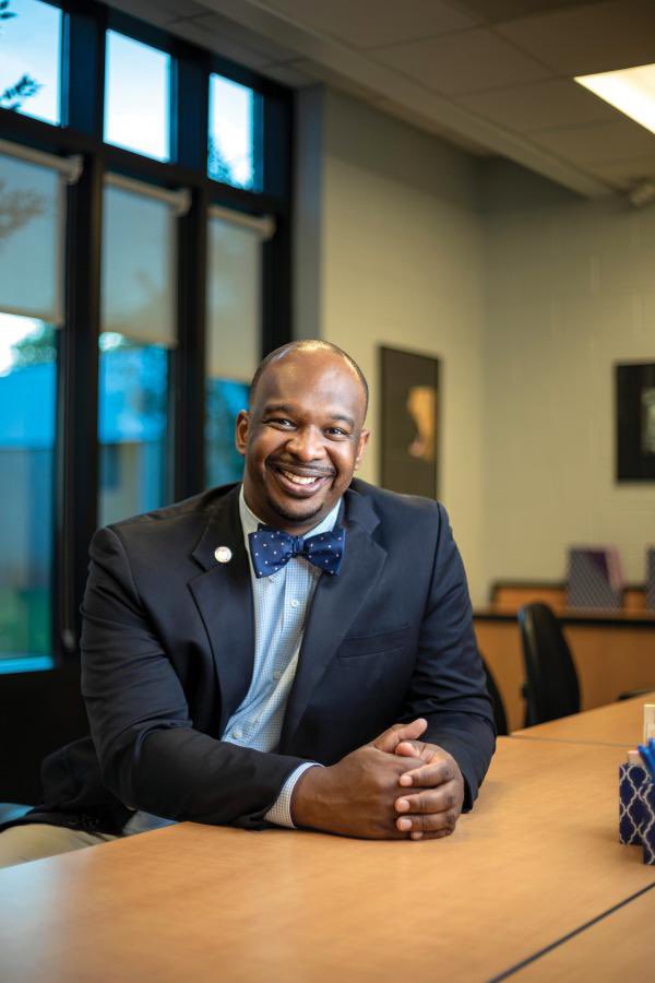 JUST IN … Dr. Akil E. Ross, Jr. named Interim Supt. for <a href="/LexRich5Schools/">Lex-Rich 5 Schools</a>.

@Chris_D_Joseph will have more on #WIS10 tonight.