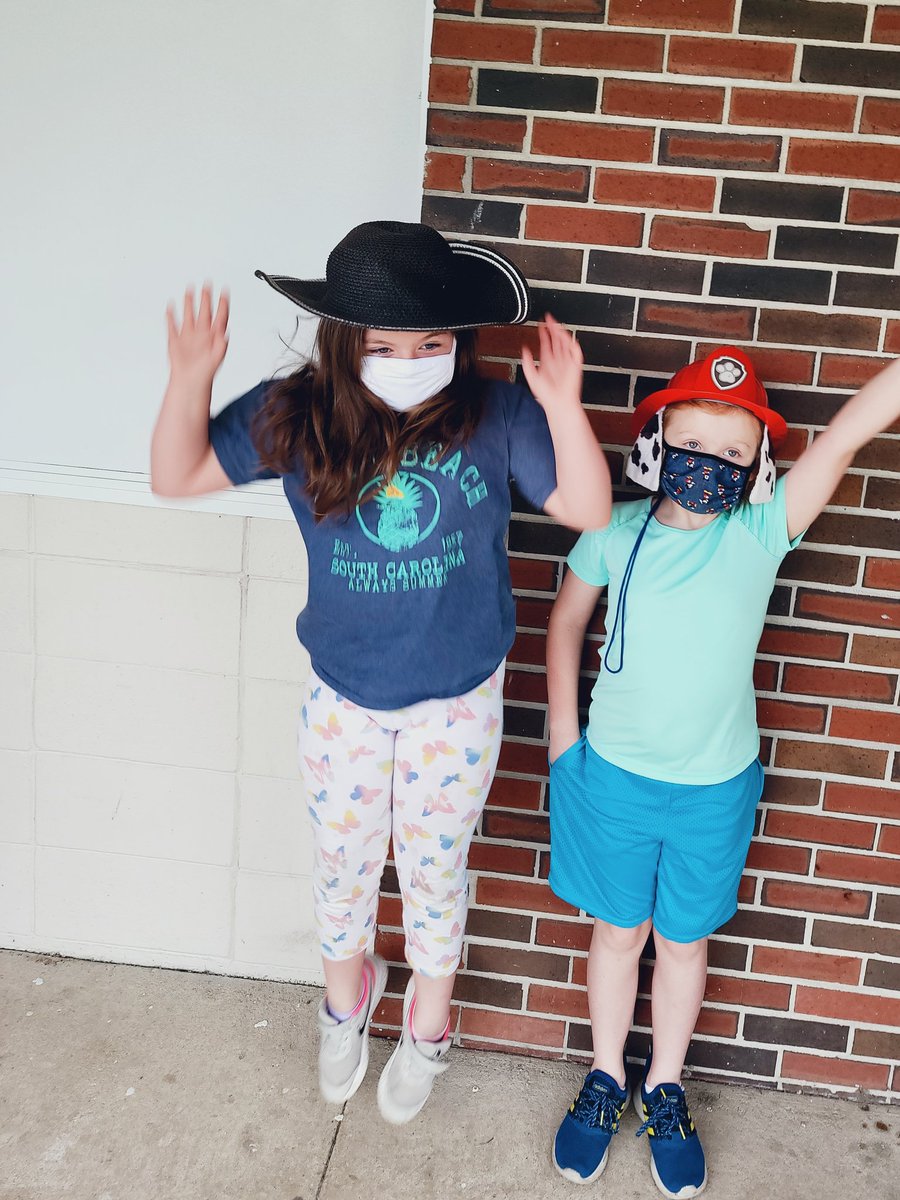 mstew007's tweet image. You got to love HAT DAY!!!! @SherwoodParkES @CumberlandCoSch @CCSElemEd @SHPurcell4 #ccsrise2021 #TheGreatComeback