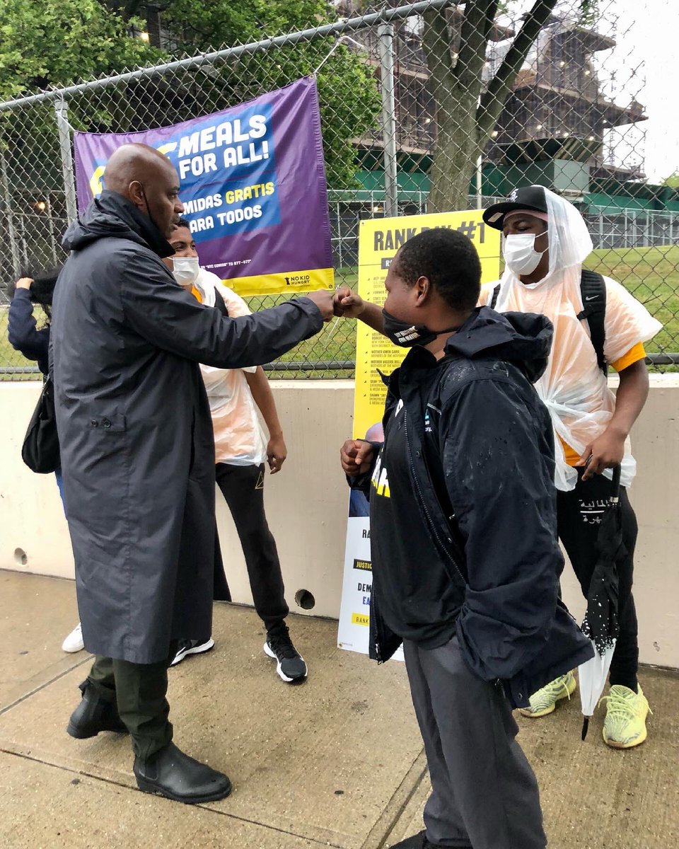RayJMcGuire's tweet photo. Southeast Queens! I’m out here for us. Let’s get it done and #RankRayOne ☝🏿 https://t.co/jYDCflEeQa