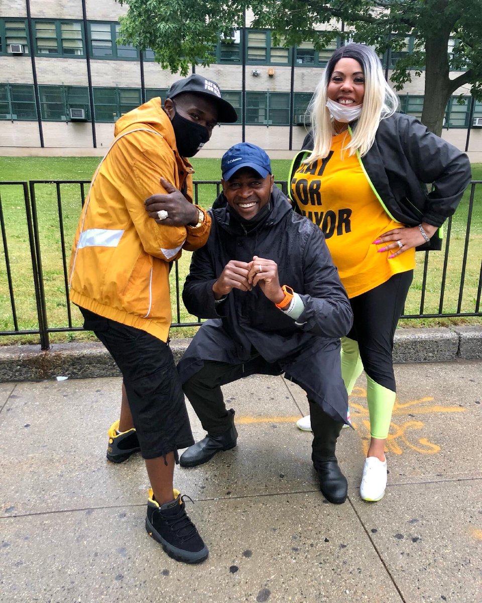 RayJMcGuire's tweet photo. Southeast Queens! I’m out here for us. Let’s get it done and #RankRayOne ☝🏿 https://t.co/jYDCflEeQa