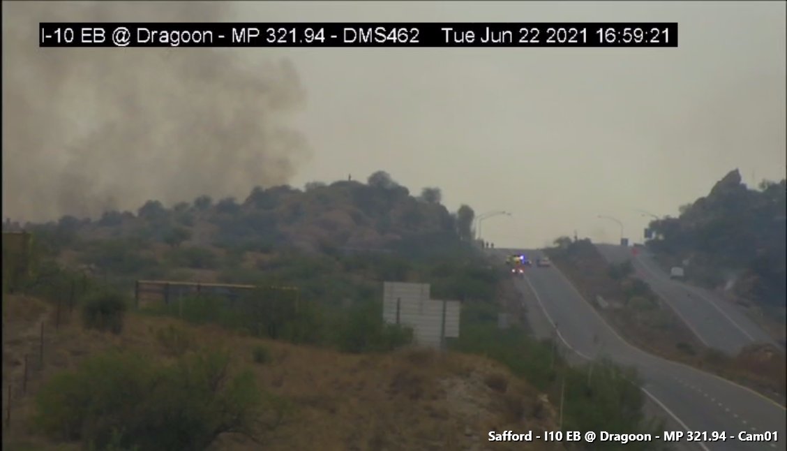 ArizonaDOT's tweet image. FYI - This was taken just now near #dragoon (I-10 is closed due to the #WalnutFire). We encourage ALL drivers to check our website and AZ 511 app for the latest closure information. (Website: bit.ly/1sUDsq App: bit.ly/3xDbYo6)

#I10 #aztraffic