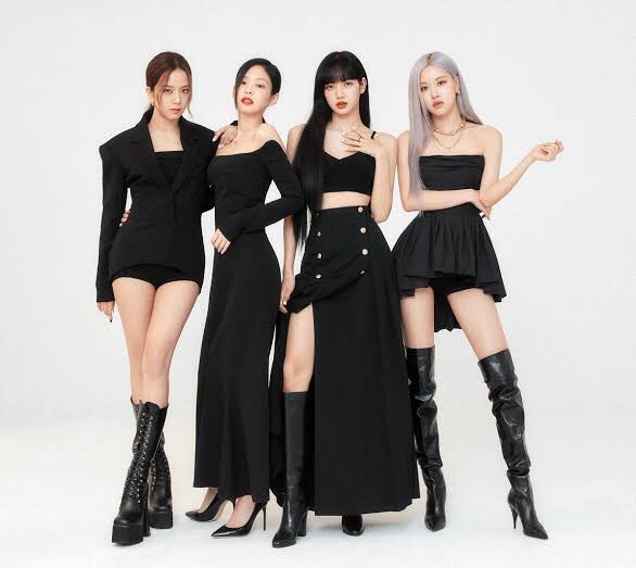 lcvsxtae's tweet photo. BLACKPİNK WE LOVE YOU
#blackpinkdiamond 
#blackpinkdior 
#blackpinkdiscography https://t.co/CMCpQ01hdF