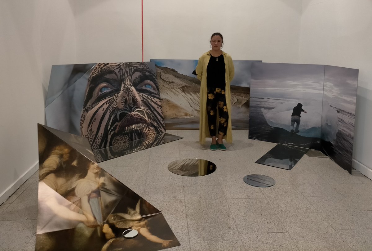 En <a href="/HoraAmerica/">Teresa Montoro</a> en <a href="/radio5/">radio5</a> exposición "Naranja de sangre' de la artista mexicana <a href="/LizaAmbrossio/">LIZA AMBROSSIO</a>  en <a href="/casamerica/">Casa de América</a>. Hasta 25 julio  - RTVE.es rtve.es/a/5944487 a través de <a href="/rtve/">RTVE</a>