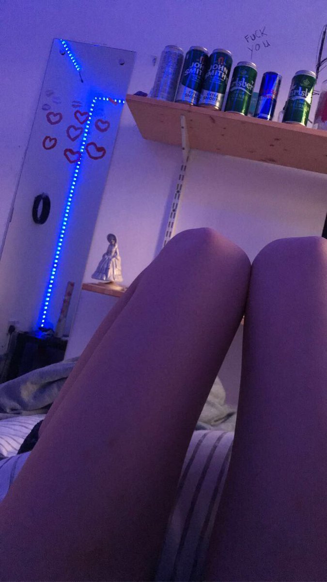 theartofpainn's tweet photo. use me as thinspo
#thinspo #proana #anorexia #anorexic #starvingforana #thinlegs #thinthighs #boneylegs #boneybody #probone #bonespo #bone #starving #skinnylove #skinnyteen #skinnygirl #ed #edtwt #edtw #eatingdisorder. https://t.co/SIxojrqDxF