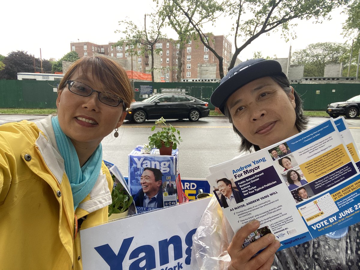 FromLoveWonder's tweet photo. The wonderful part about supporting @AndrewYang is meeting fellow volunteers such as @keiko_sono  who drove 3 hours to help #RankYang

Rain or shine, Keiko was doing her thing &amp; I’m thankful as a NYC’er for her dedication. 

And many others who care about the NYC election! https://t.co/wguCRH8nKk