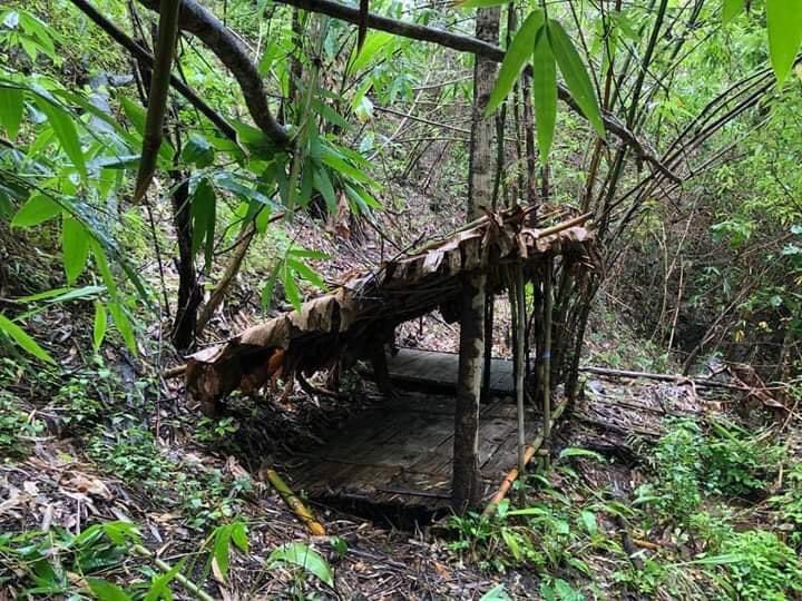 media_chin's tweet photo. Many residents of Kanpetlet Township are still living in the jungle, although fighting in the area is not as serious as in Mindat. According to the Kanpalet Red Cross Branch, some have returned to the town as there is no clashes at the moment. 
#WhatsHappeningInMyanmar https://t.co/VAd1SYFJPw