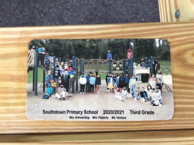 Cool gift from Southdown families of the Class of 2030. Students will return to use it in nine years and to show members of the class of 2039 what they are capable of accomplishing!! <a href="/HUFSD/">Huntington Schools</a> <a href="/ScottOshrin/">Scott Oshrin</a> <a href="/PamelaSchwart22/">Pamela Schwarting</a> #SouthdownSchool #HuntingtonProud #HuntingtonStrong