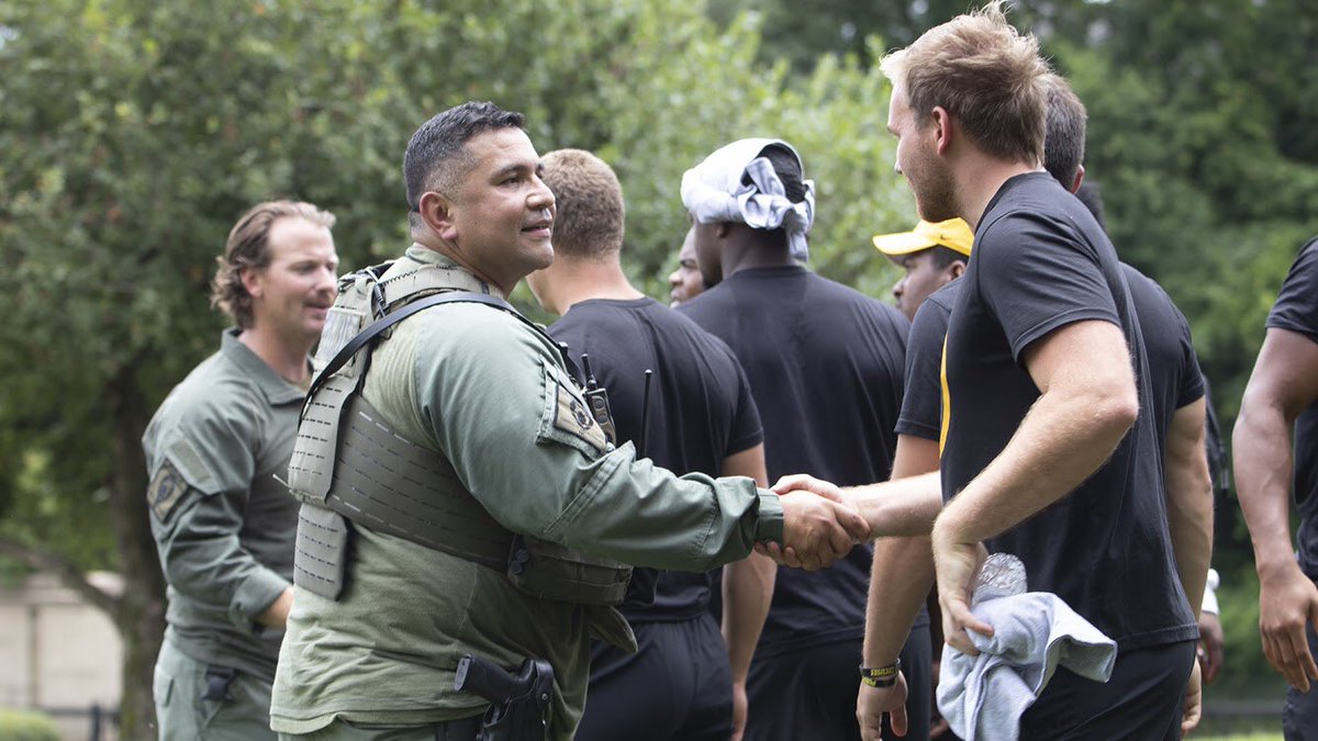 AppState_FB's tweet image. Thank you to @AppState_FB alum @CMPDChief for welcoming our team to today's @CMPD Academy and engaging with us about local/federal service practices and opportunities!

#GoApp