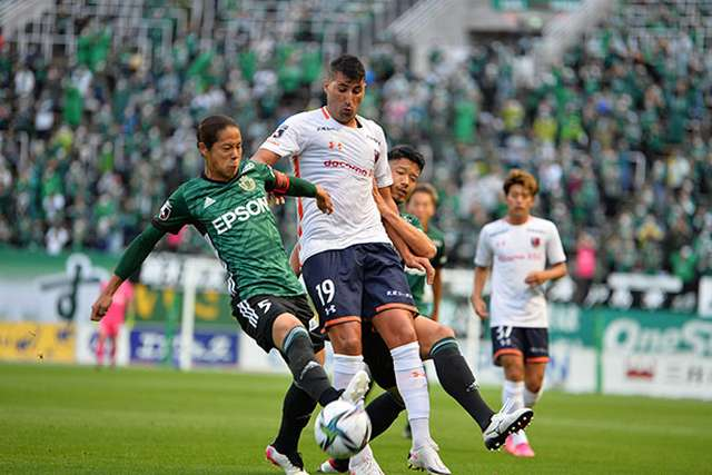 FutbolSamurais's tweet photo. Continuando la historia de terror de ese par de equipos, viajamos a #Matsumoto, donde #Omiya no pasó del empate. #Sagamihara de local dejó ir la oportunidad de sumar y perdió contra #TokyoV.
(17°) Matsumoto Yamaga 0-0 Omiya Ardija (21°)
(22°) SC Sagamihara 0-2 Tokyo Verdy (9°) https://t.co/KhHLhbDJ82