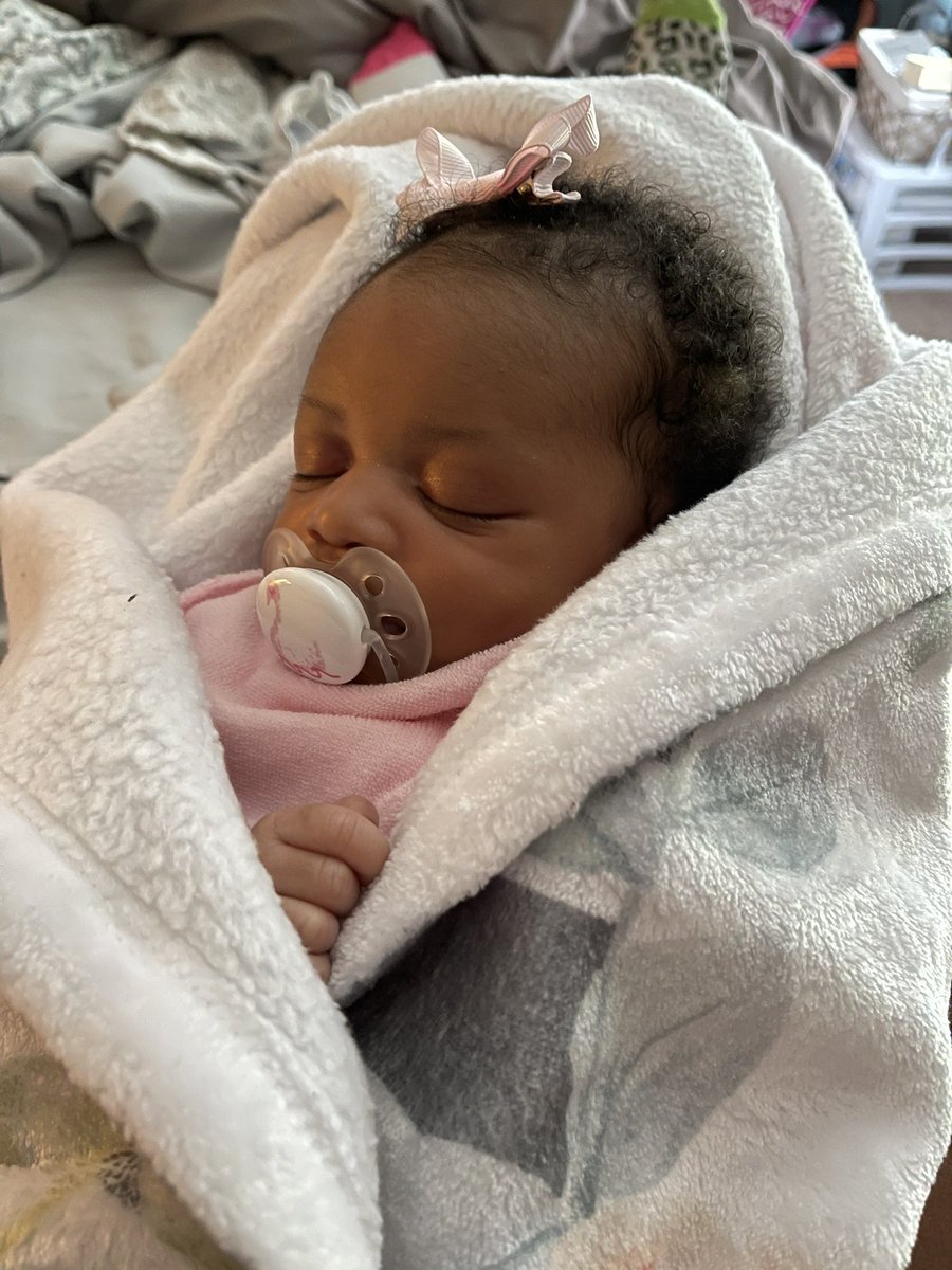 _beeonkaa's tweet photo. my niece is my reason to keep going now 🤍 love her like she’s my own https://t.co/giyoMbkTXu
