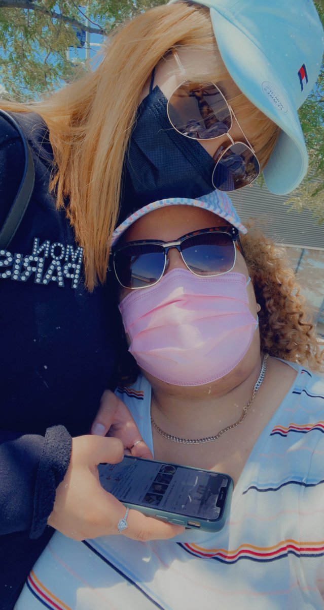 ThaychaSanchez's tweet photo. Sin buscarte llegaste a mi vida , cuando más necesitaba , me siento completamente feliz a tu lado amor 🥰🥰❤️ https://t.co/uDwkm7eb3O