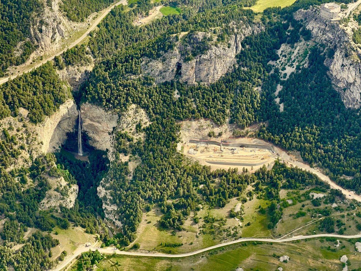 chaletnormalie tweet media