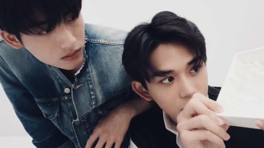 hourlyluwin's tweet photo. 🍬🍬

#WINWIN #董思成 #윈윈 #LUCAS #黄旭熙 #루카스 #WayV #港昀 #욱윈 #LUWIN #ลูวิน https://t.co/CFf1hcOhrI