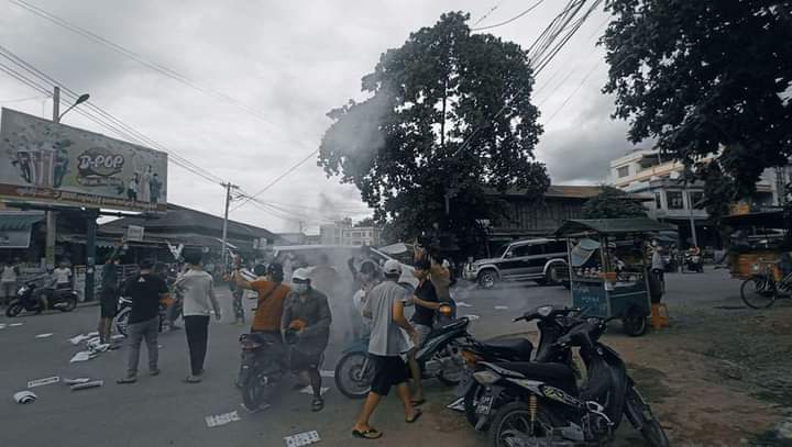 Nandar93820077's tweet photo. @TostevinM Young people from #Monyin township,#Kachin State staged a #GuerrillaStrike in the town centre.
#TogetherWithPDF
#June23Coup
#WhatsHappeningInMyanmar
@UN_HRC @SchranerBurgen1 @RapporteurUn @YangheeLeeSKKU @antonioguterres @LLakhdhir @KenRoth @Reaproy @poppymcp @AbbottKingsley https://t.co/gdvXK3KDRX