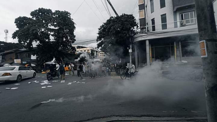 Nandar93820077's tweet photo. @TostevinM Young people from #Monyin township,#Kachin State staged a #GuerrillaStrike in the town centre.
#TogetherWithPDF
#June23Coup
#WhatsHappeningInMyanmar
@UN_HRC @SchranerBurgen1 @RapporteurUn @YangheeLeeSKKU @antonioguterres @LLakhdhir @KenRoth @Reaproy @poppymcp @AbbottKingsley https://t.co/gdvXK3KDRX