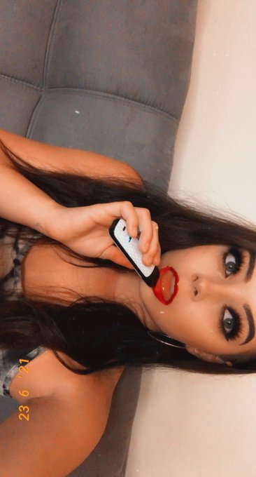 Since I can&rsquo;t do a show tonight here&rsquo;s some cute pics so my look doesn&rsquo;t go to waste💕 #cb #chaturbate<a href="/tag/linkinbio"class="tags"><span>#linkinbio</span></a><a href="/tag/feet"class="tags"><span>#feet</span></a><a href="/tag/cb"class="tags"><span>#cb</span></a><a href="/tag/adultwork"class="tags"><span>#adultwork</span></a><a href="/tag/chaturbate"class="tags"><span>#chaturbate</span></a><a href="/tag/feetworship"class="tags"><span>#feetworship</span></a>