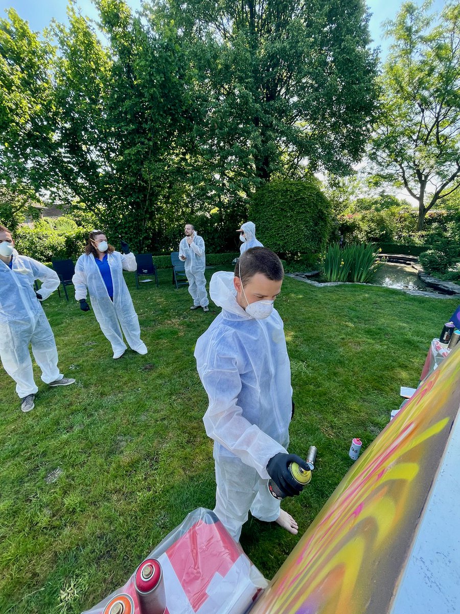 BrainSolutions's tweet photo. Ons langverwacht team-event kon eindelijk nog eens doorgaan, en we hebben er een heuse graffiti workshop van gemaakt!
Wat vinden jullie van onze creaties? https://t.co/smMoMCXpbX