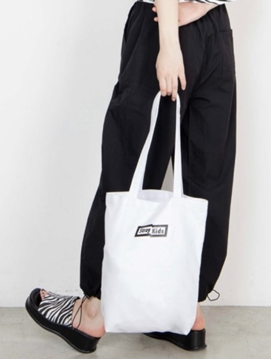daesangdistrict's tweet photo. PHGO | #PHGO | #DDGO | #DaesangDistrictGO
✨ Stray Kids x Wego Japan
Payment by July 15
Cutoff: June 27
ETA: Early to mid Oct
Order here: https://t.co/4DZYlXIrnQ
🌹Mini Sacoche (Black/White): 1400 each+lsf
🌹Eco Bag (Black/White): 2200+lsf
#StrayKids #STAY #PHStay #WEGO https://t.co/G6hcKs9lLK