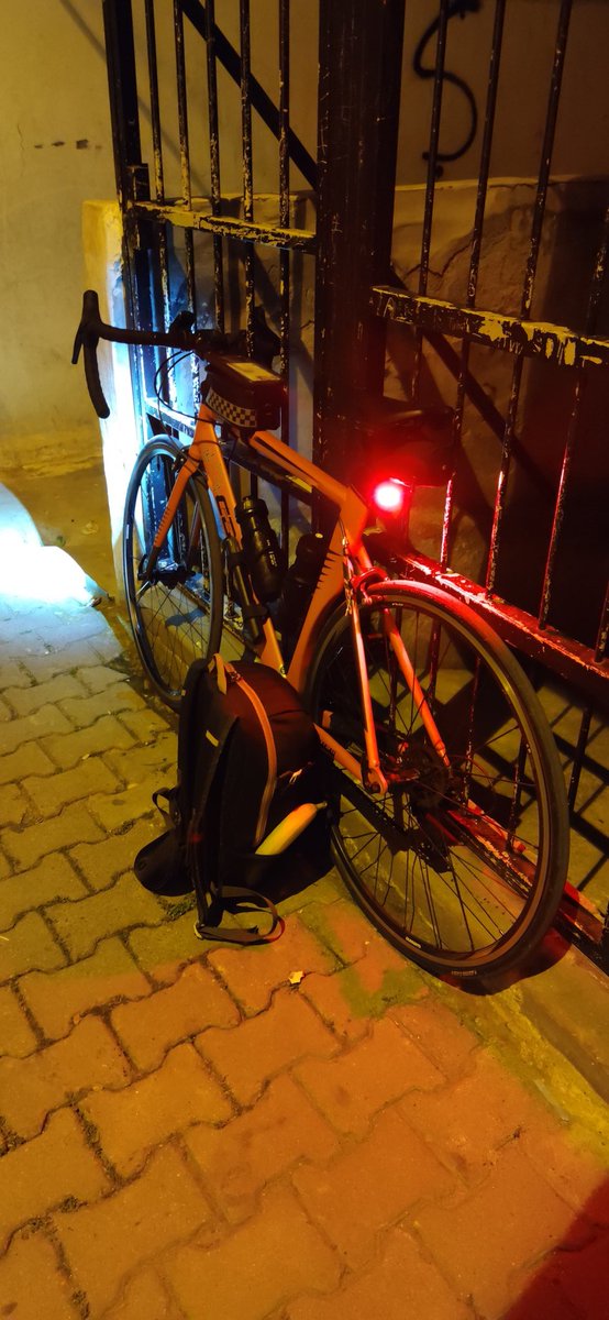 Günaydın arkadaşlar ben hayallerimin peşinden bisiklet çevirmeye gidiyorum