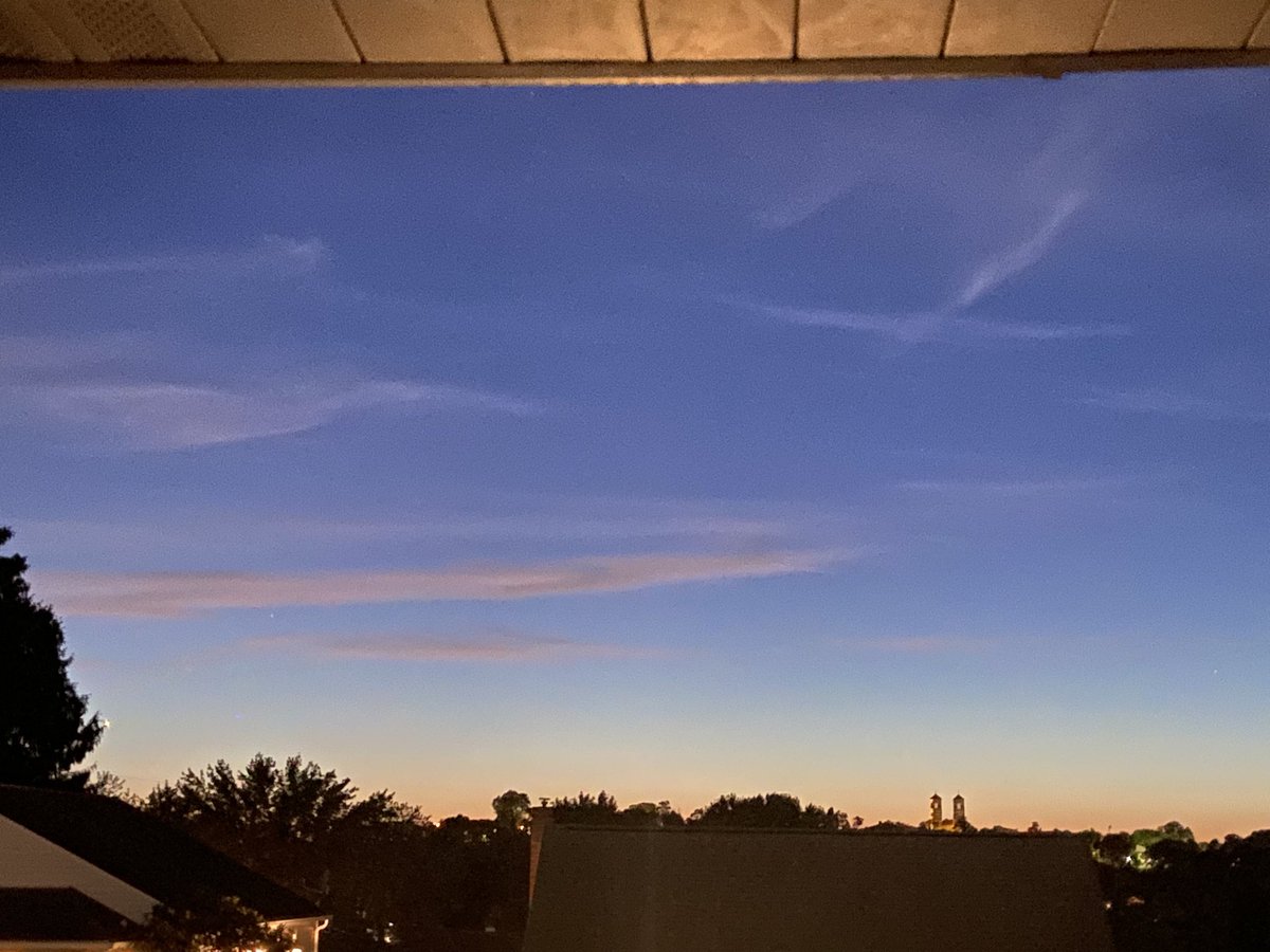 After the storms last night, what a gorgeous sunset tonight! <a href="/WeatherNation/">WeatherNation</a>