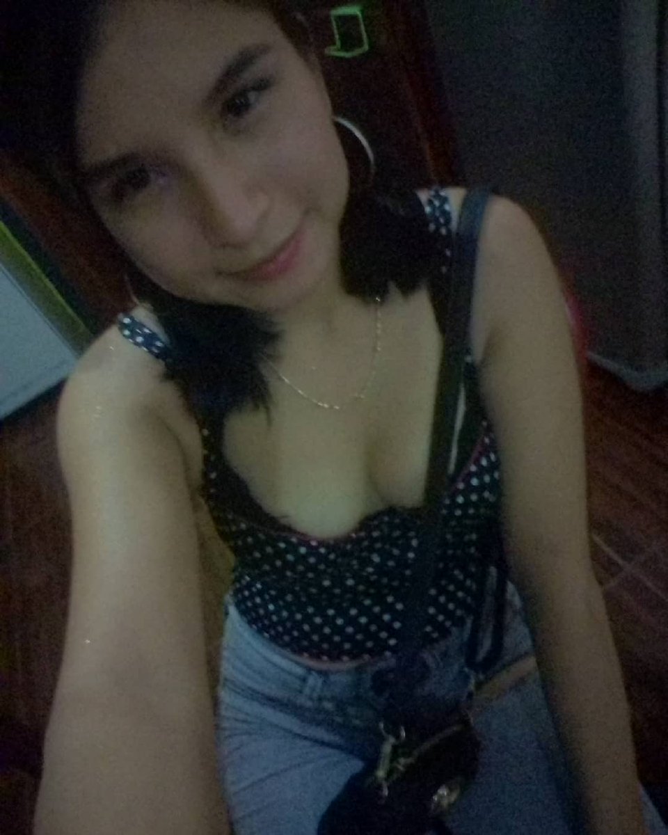 IncestoTaboo's tweet photo. La sobrina de un seguidor 😈
Envía tus aportes #incest #incesto todo anon https://t.co/STa1nztZZb