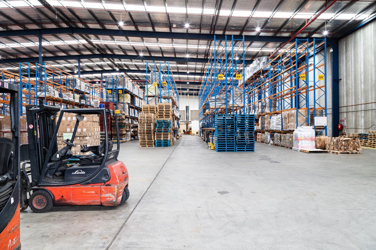 Do you need #packaging, #storage or #warehouse services? #DSA can help! We have availability at our amazing new #Kingsgrove warehouse! Visit ow.ly/okRO50EYAqk or call us on 1300 372 121 for info! 
#DisabilityServicesAustralia #PackagingSolutions  #productpackaging
