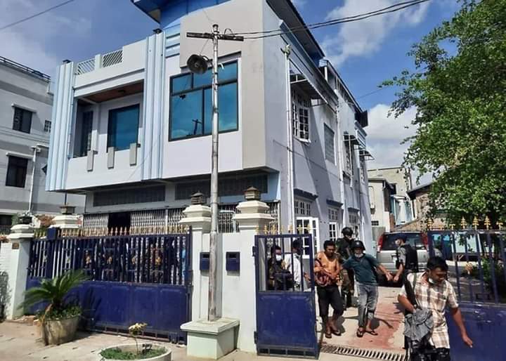 JastinMm's tweet photo. Yesterday, 10 civilians were arrested in Mandalay by the Burmese coup militants. They were brutally killed with RPGs, machine guns and grenades.

#WhatsHappeningInMyanmar 
#June22Coup 
#CrimesAgainstHumanity https://t.co/U15BpyUjgp
