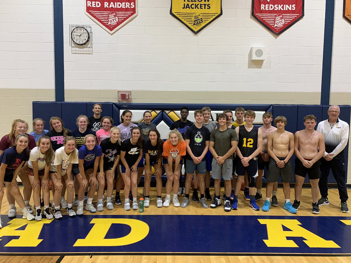 Some strong programs right here.
Thank you <a href="/BA_Hatchets/">Bad Axe Hatchets</a> <a href="/JurgessJason/">Jason Jurgess</a> , Coach Krug and the entire coaching staff in the boys and girls side for making this team camp possible. Can’t wait to watch these teams play this winter.