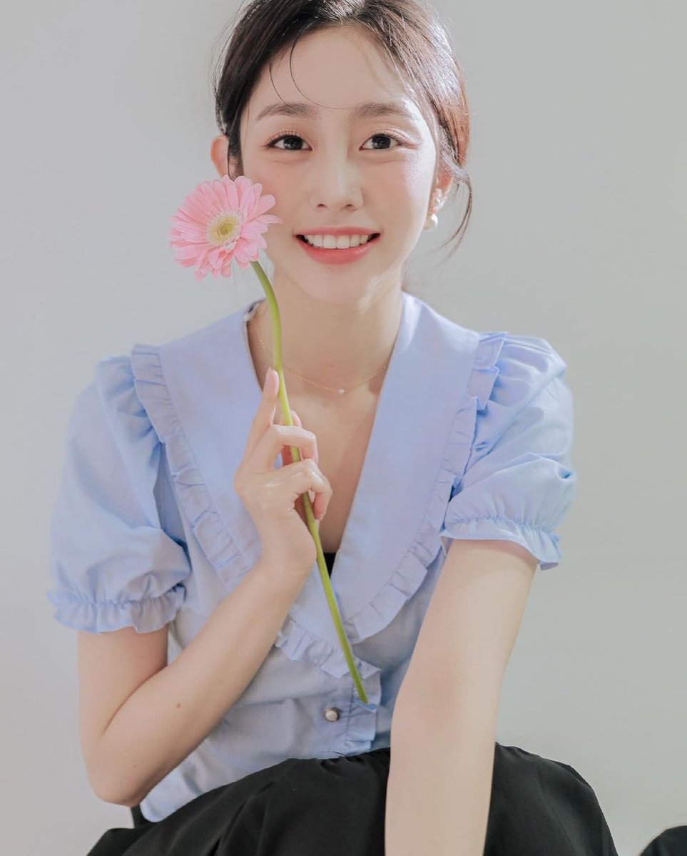 leobdungi's tweet photo. Get well soon, our pretty and strong Jisoo. Thinking of you lots and hoping for your speedy recovery. I love you, Seo Jisoo! https://t.co/xcxjcDtakM