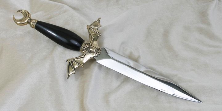 bat knife