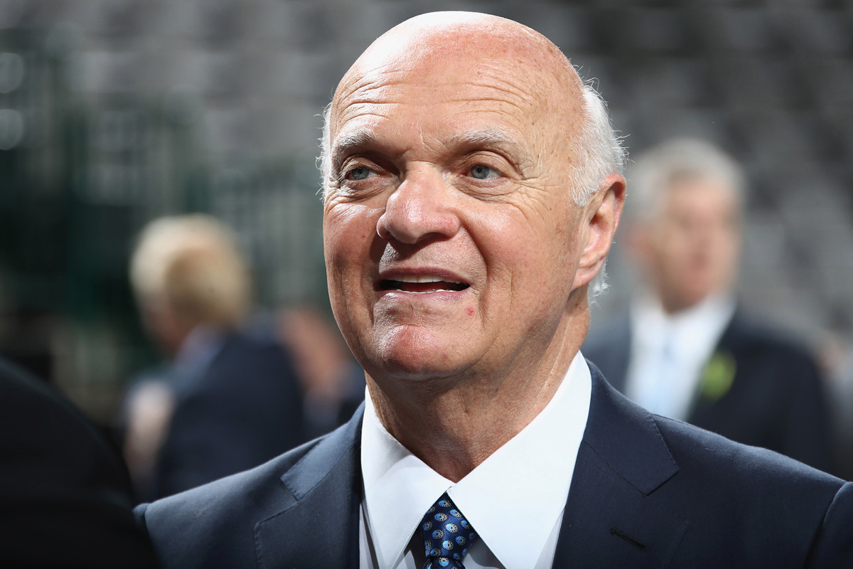 Lou Lamoriello makes NHL history with second straight GM award