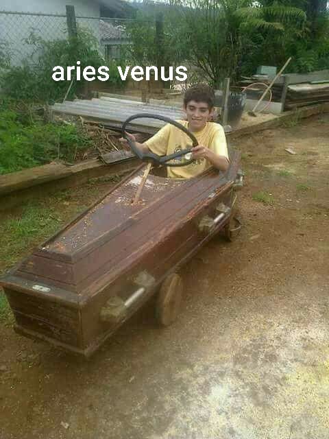 musicfortrains's tweet photo. okay i did it the signs as cursed images<3 dont let this flop pls

♈ https://t.co/Dt2m7e9cVF