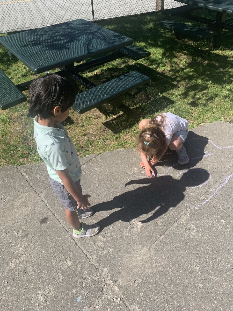 Laura Fee tweet media