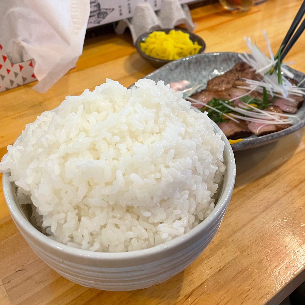 あい 昨日の麺活 麺山椒さんにて汁なし坦々麺2 2で 炙りチャーシューも激うまですな 夫氏 ごはん 凄い量で笑った Ww ちなみに麺も特盛です 横須賀 追浜 坦々麺 麺山椒