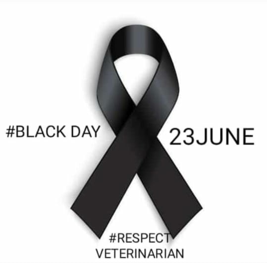 जो व्यक्ति पशु चिकित्सको का सम्मान नही कर सकती उसे Animal rights activist कहलाने का कोई हक़ नहीं है!!!ऐसे लोग हमारे देश को चलाते है कितनी शर्म नाक बात है!!! #BoycottManekaGandhi  #मेनकागांधीमाफीमांगे  #RespectVeterinarians  <a href="/presidentVCI/">Dr. Umesh C Sharma</a> 
#boycottmenkagandhi 
#boycottmenkagandhi