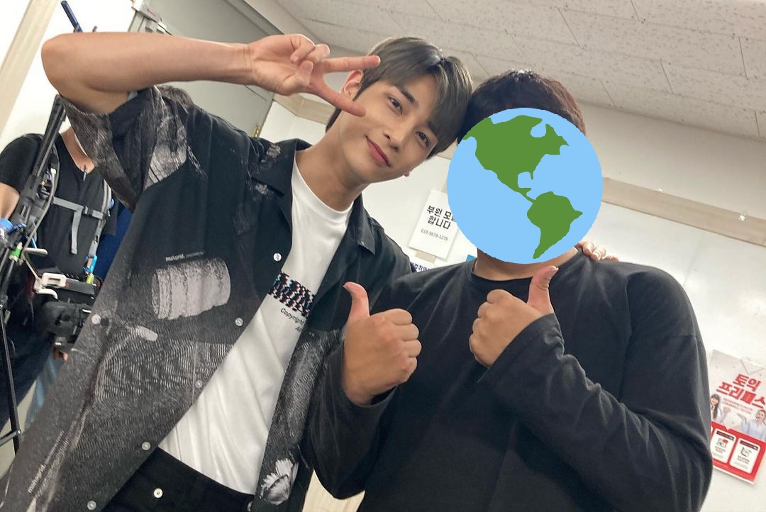 gyul_99z's tweet photo. Staffs Instagram Update with Hangyul and Doha! 

"Good work with good people, you've worked hard"

#LoveInBlackHole #러브인블랙홀 https://t.co/mL3kAfLJzV