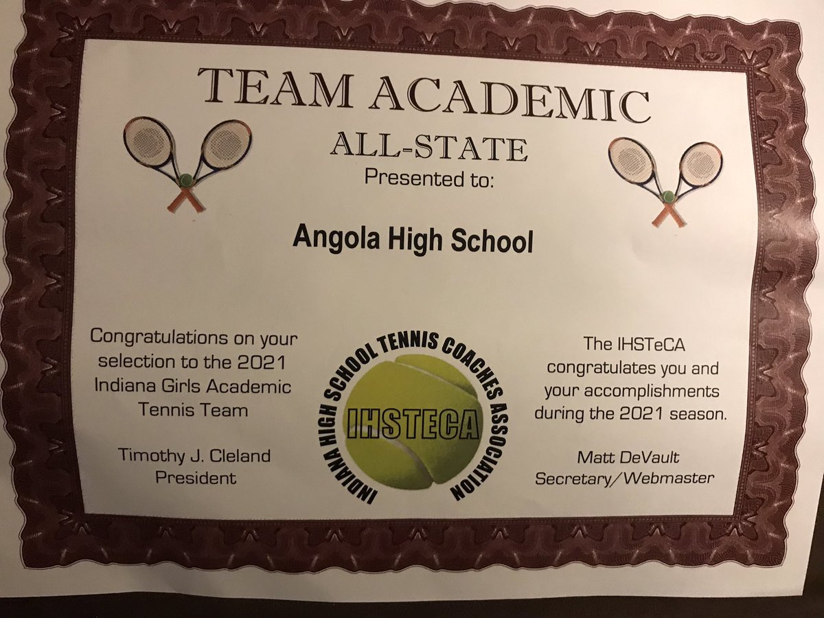 shottell1's tweet photo. Hornet Tennis once again was top notch on the court, and in the classroom. https://t.co/3oBvyHJiaN